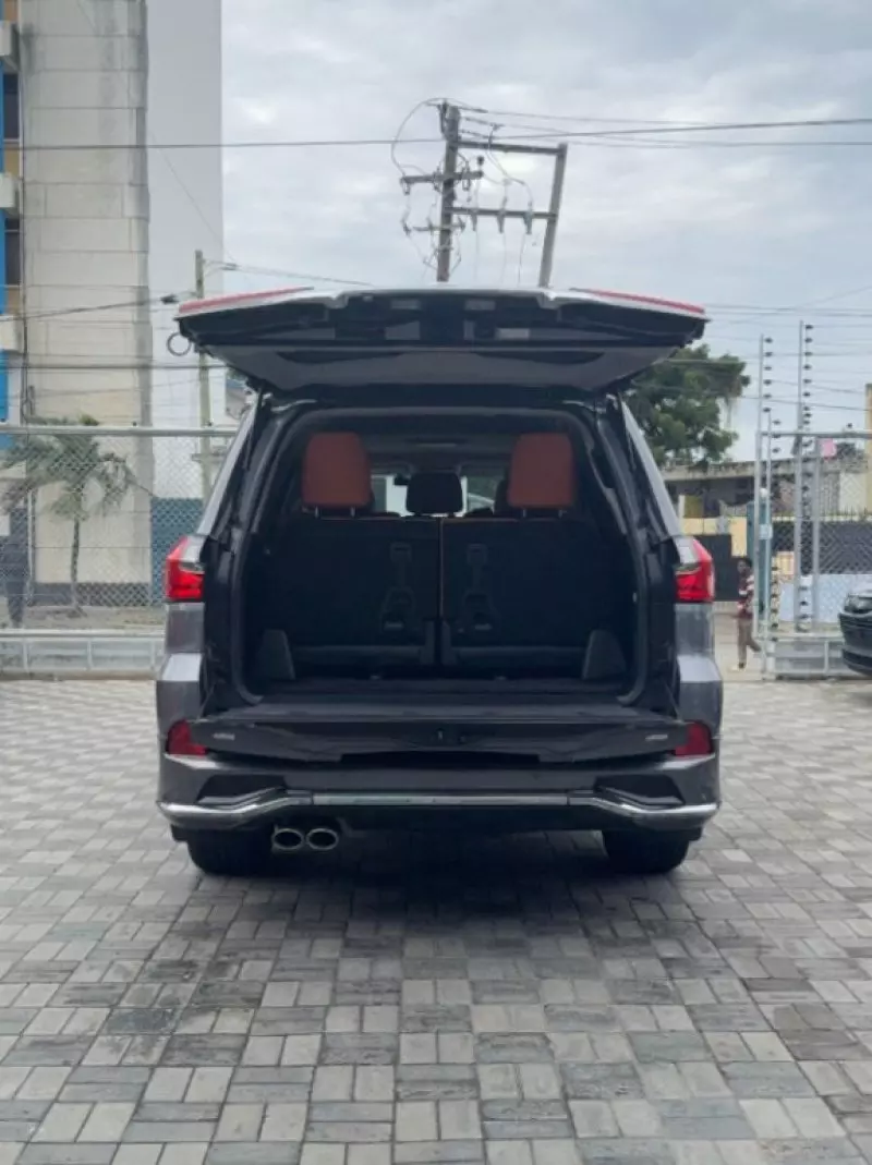 Lexus LX 570   - 2019