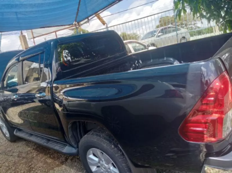 Toyota Hilux   - 2018
