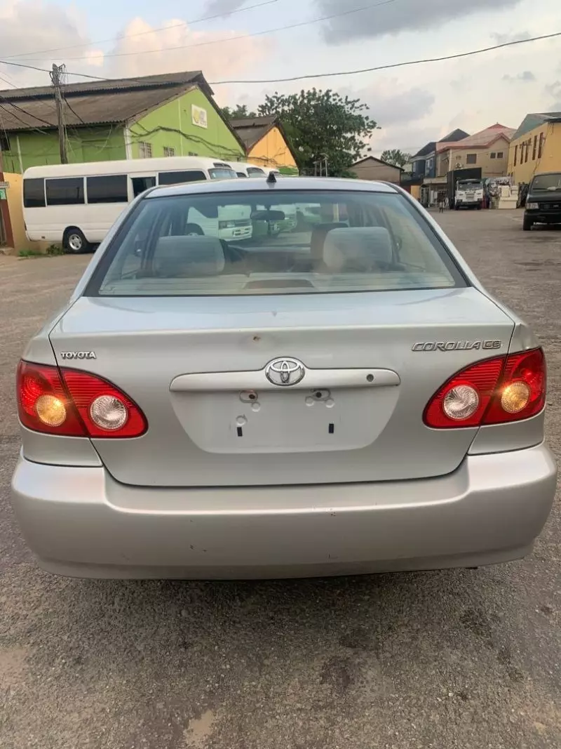 Toyota corolla   - 2003
