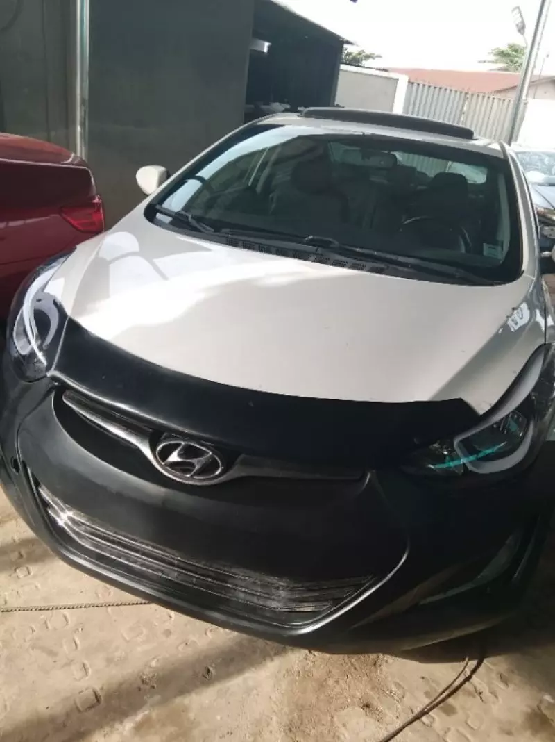Hyundai Elantra   - 2014