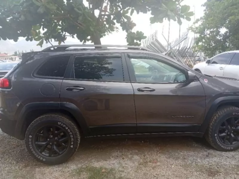 JEEP Cherokee   - 2016