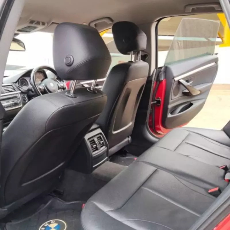 BMW 320i   - 2015