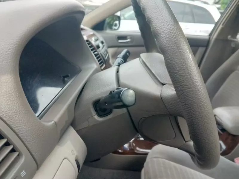 Toyota Camry   - 2005