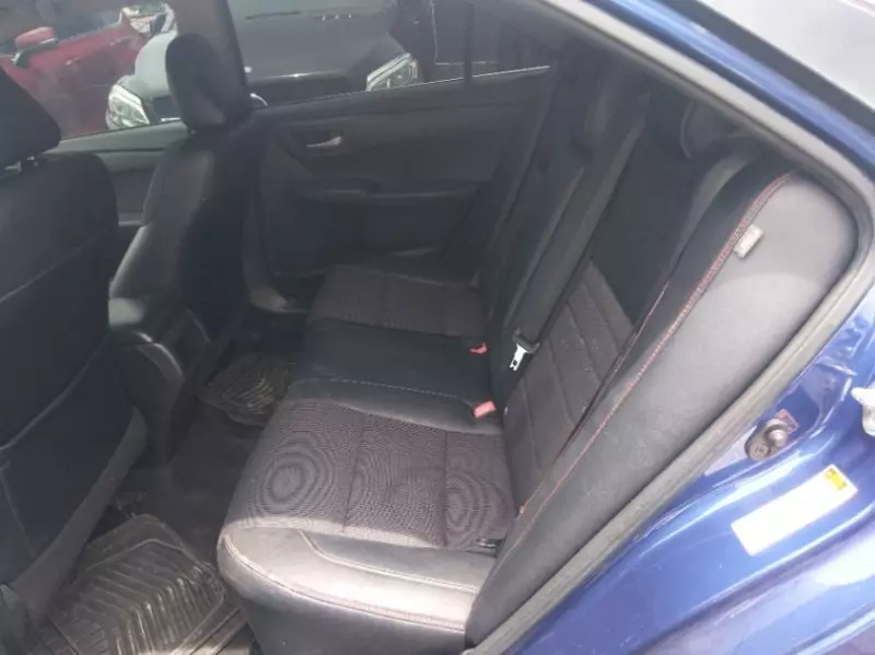 Toyota Camry   - 2016