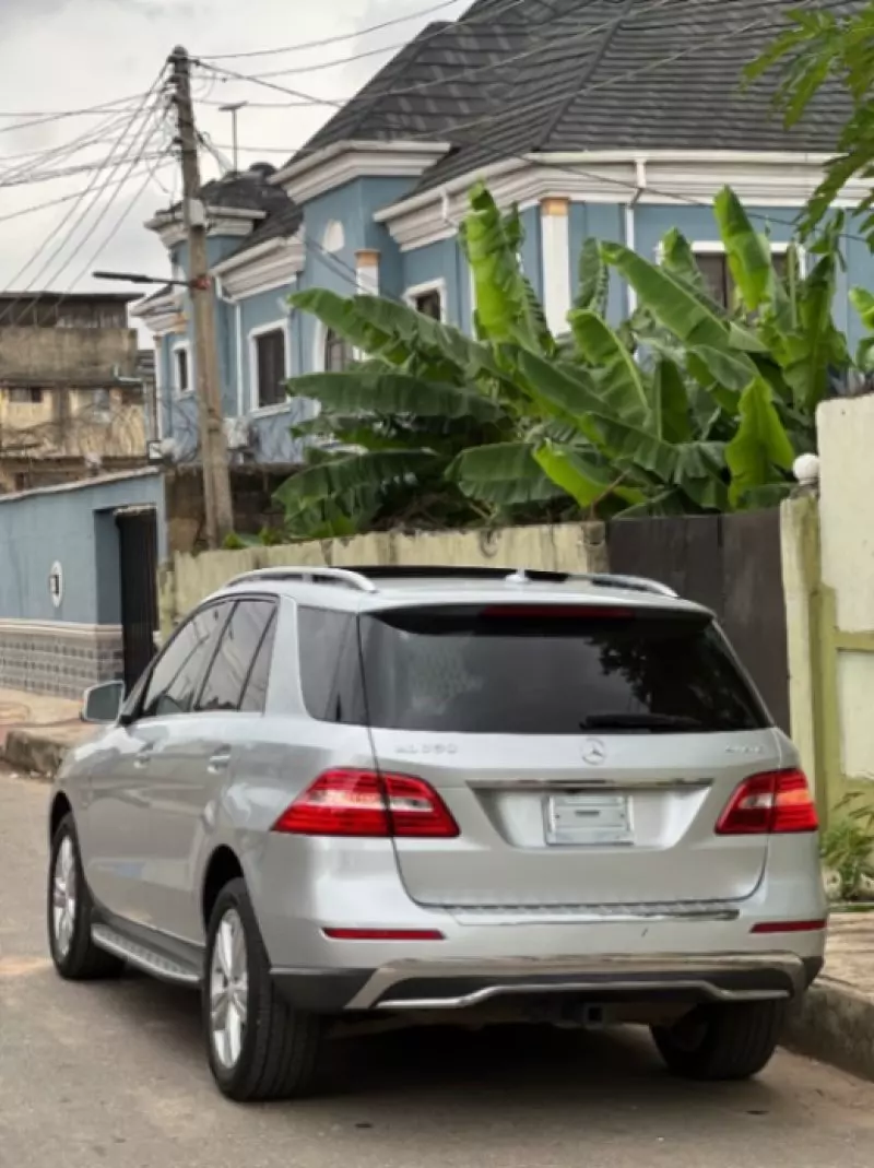 Mercedes-Benz ML 350   - 2012