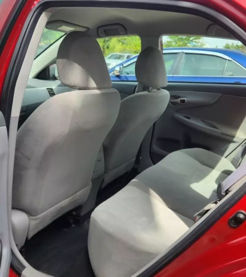 Toyota Corolla   - 2010