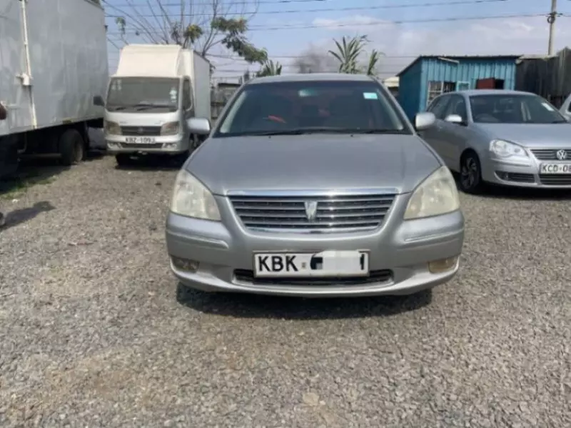 Toyota Premio    - 2010