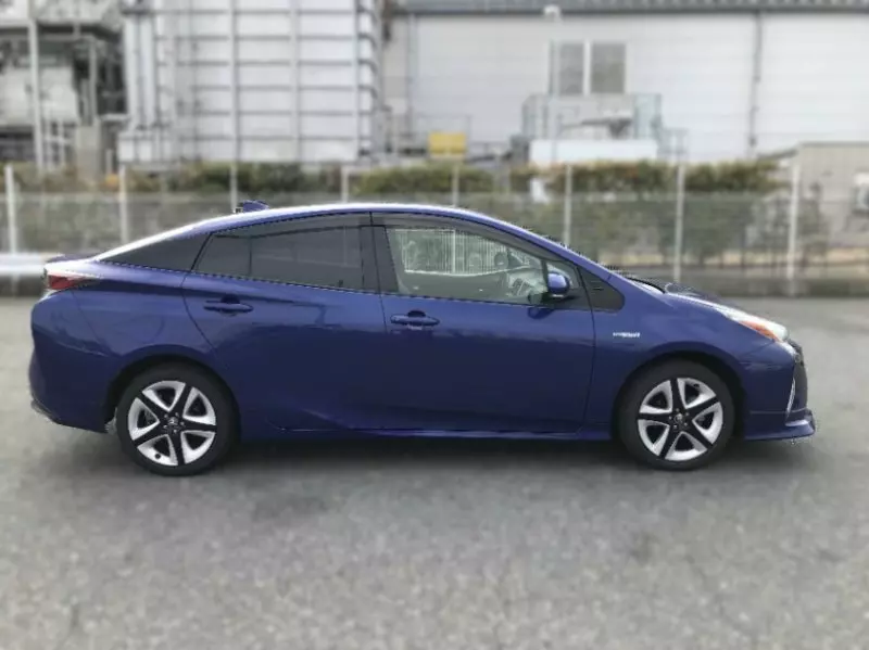 Toyota Prius Hybrid    - 2018