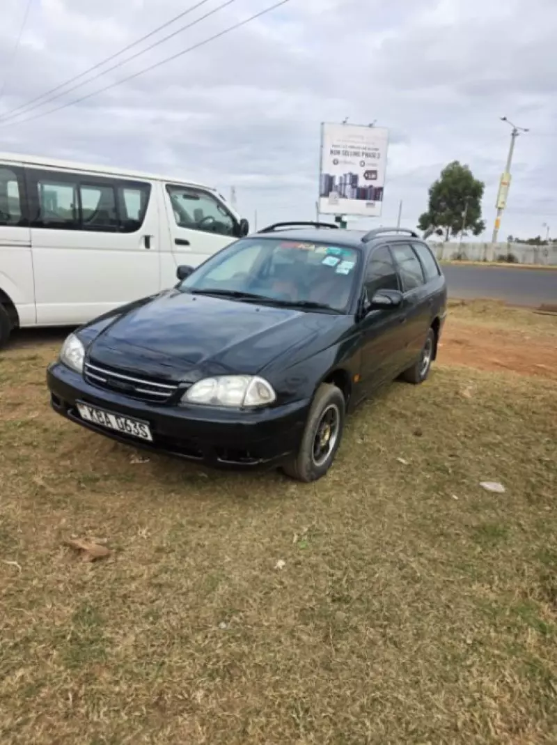 Toyota Caldina   - 2000