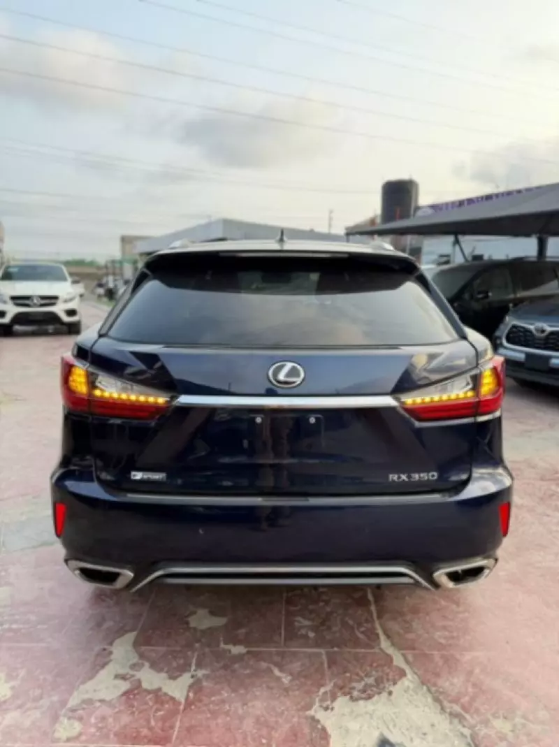 Lexus RX   - 2017