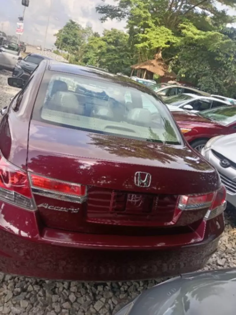 Honda Accord   - 2009