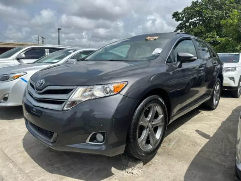 Toyota Venza   - 2015