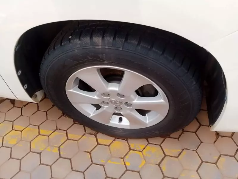 Toyota Alphard   - 2012