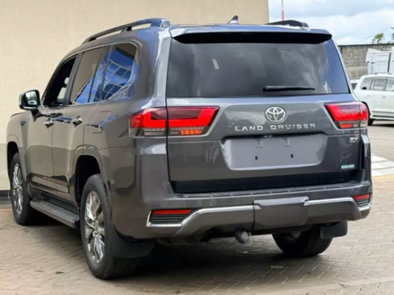 Toyota LAND CRUISER 300 LC300