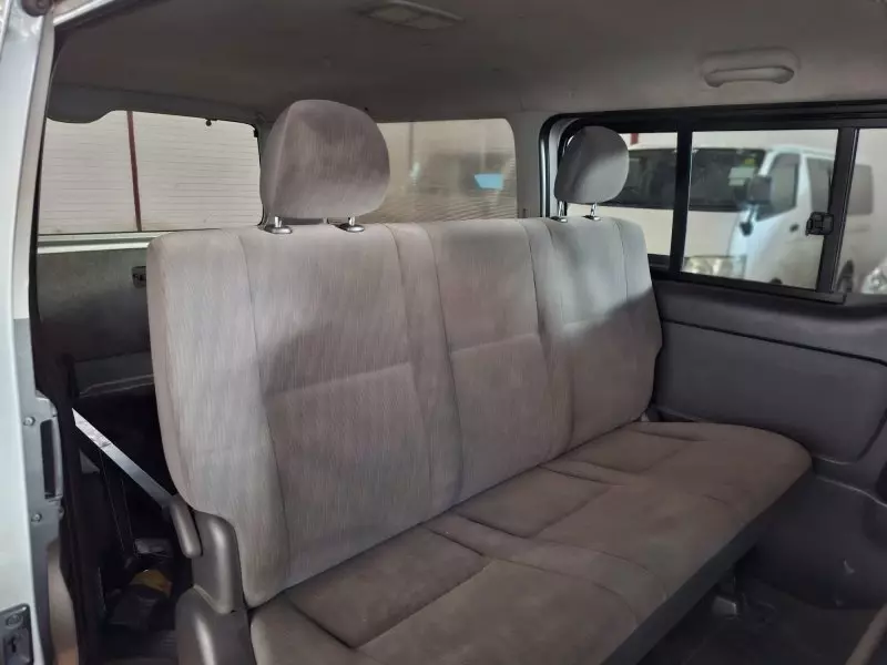 Toyota Hiace   - 2012