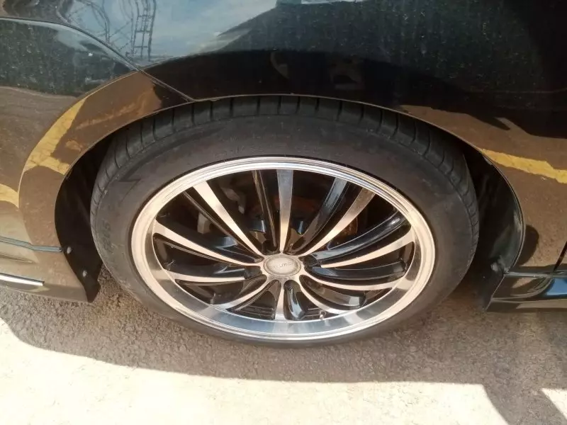 Toyota Sienta   - 2012