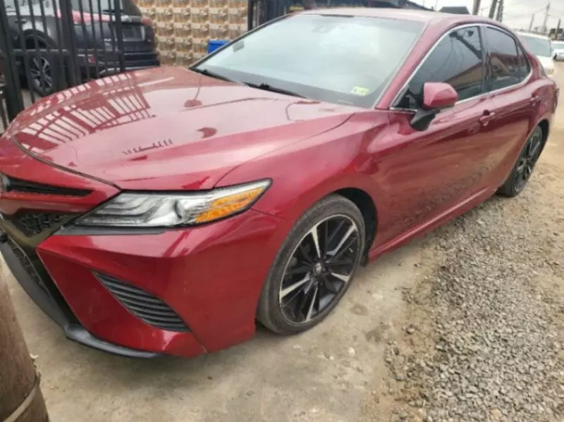 Toyota camry   - 2018