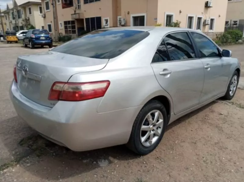 Toyota Camry   - 2007