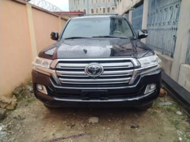 Toyota Landcruiser   - 2016