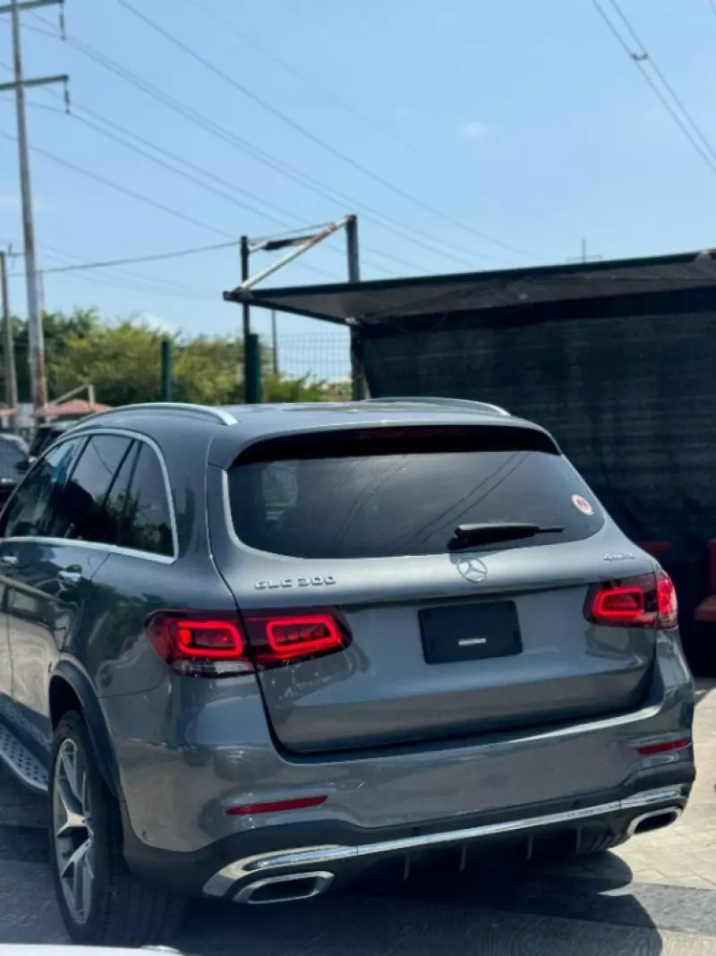 Mercedes-Benz GLC 300   - 2021