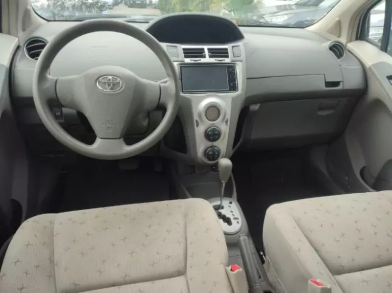 Toyota Vitz - 2010
