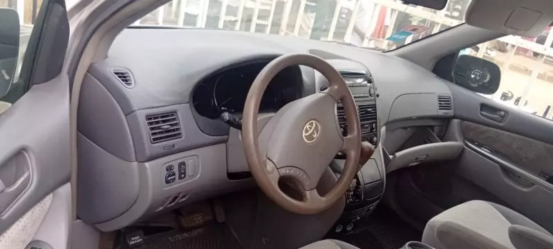 Toyota Sienna   - 2007
