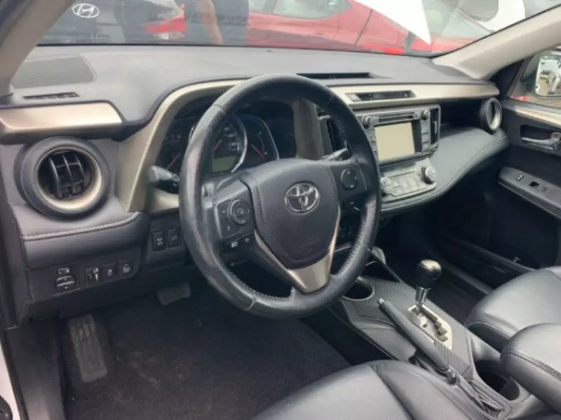 Toyota RAV 4   - 2015