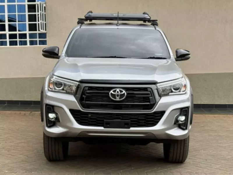 Toyota Hilux   - 2018