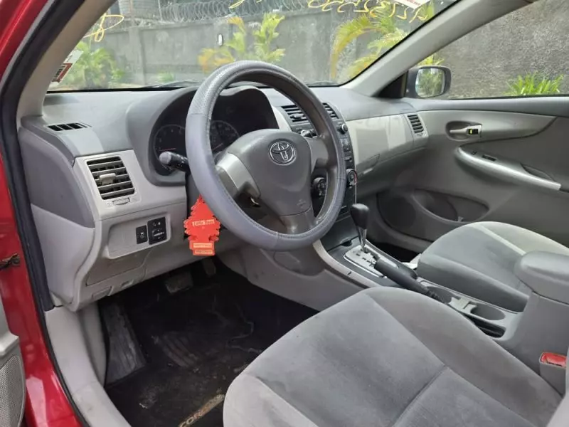 Toyota Corolla   - 2011