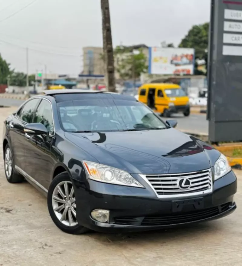 Lexus ES