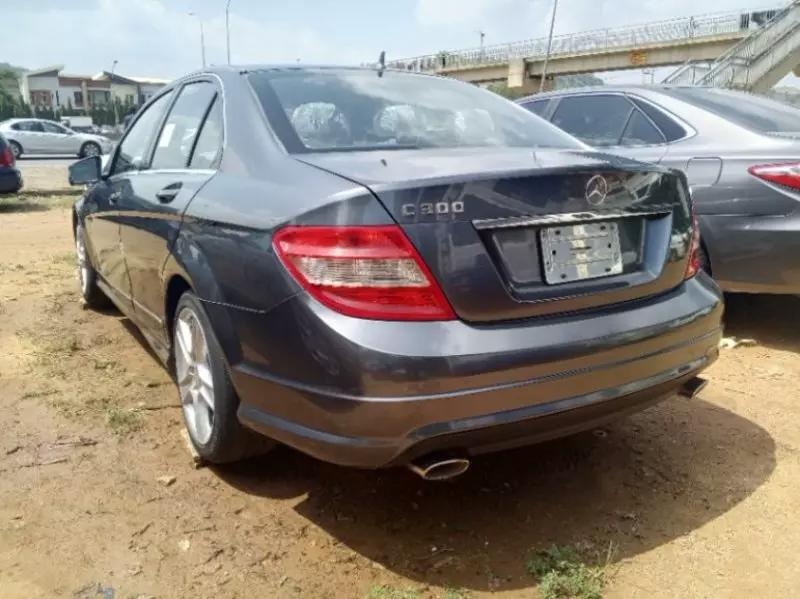 Mercedes-Benz C 300   - 2010