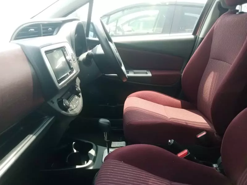 Toyota Vitz   - 2016