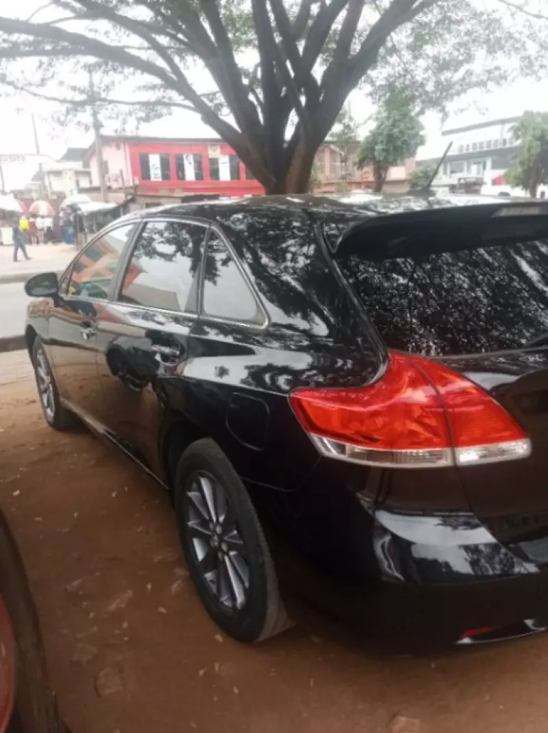Toyota Venza   - 2012