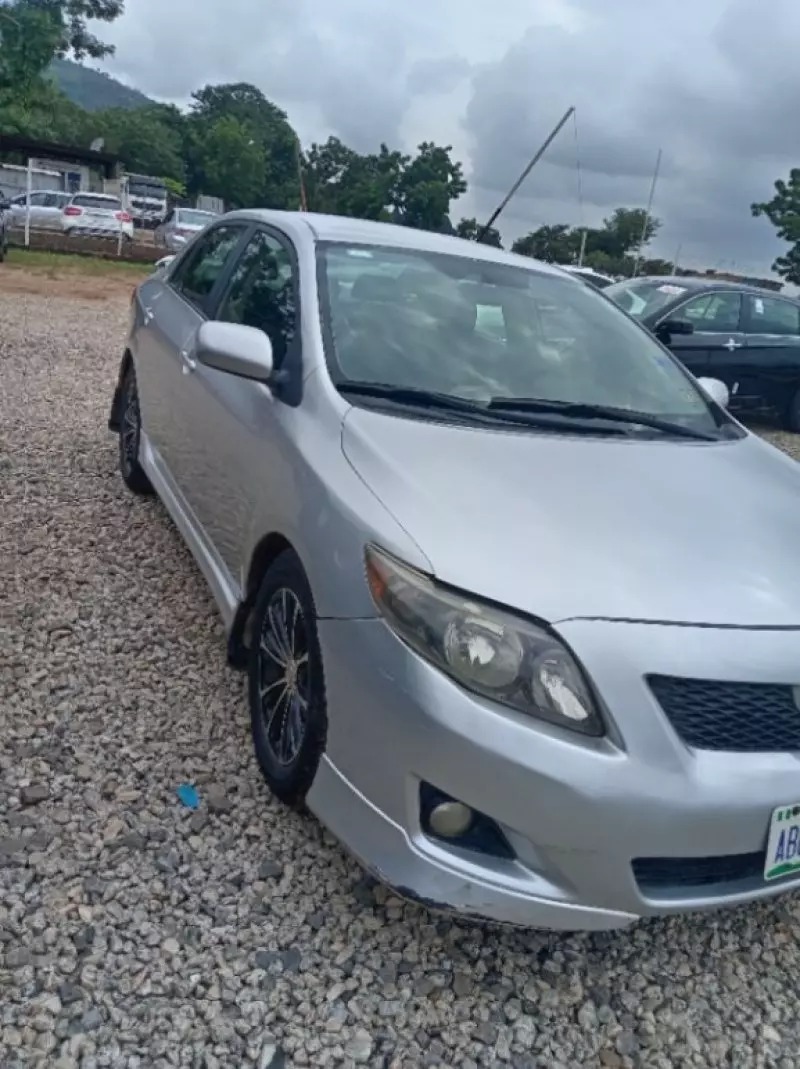 Toyota corolla   - 2008