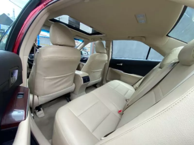 Toyota Camry   - 2014
