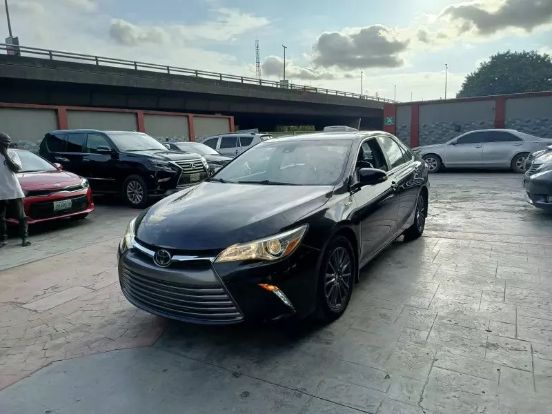 Toyota Camry   - 2017