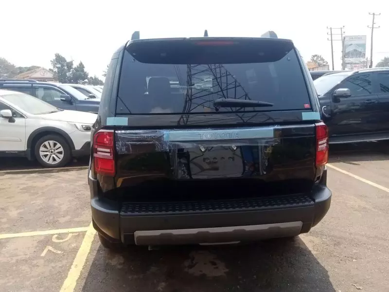 Toyota Landcruiser Prado   - 2023
