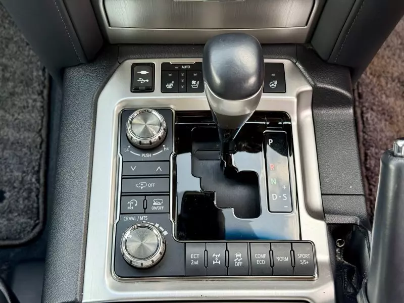 Toyota Landcruiser ZX   - 2018