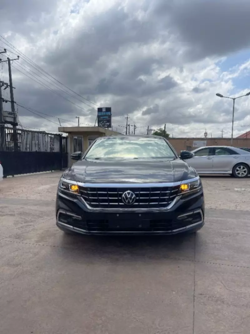 VOLKSWAGEN polo sedadan trend  ba ess   - 2022