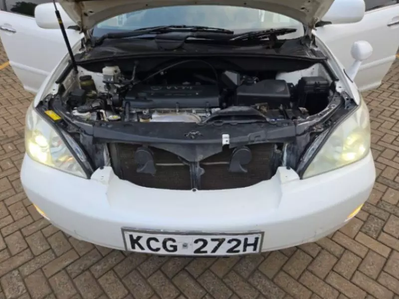 Toyota Harrier   - 2010