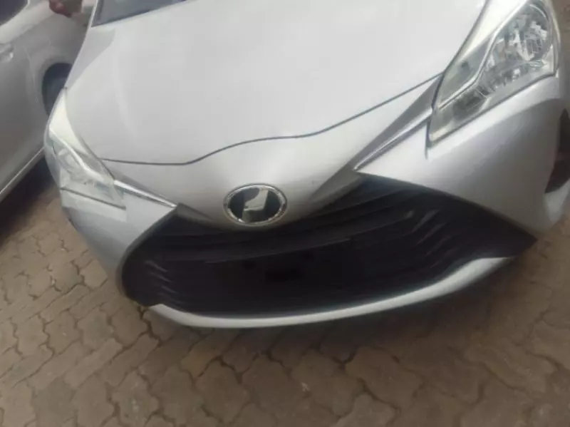 Toyota Vitz   - 2016