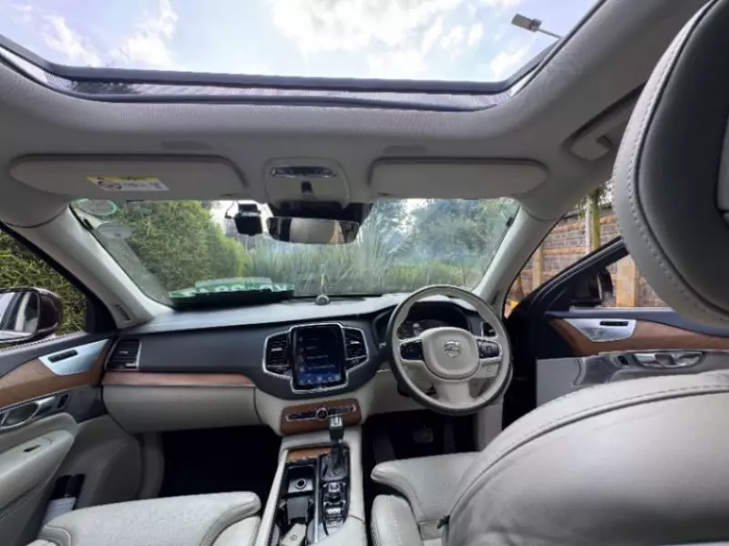 Volvo XC90   - 2018