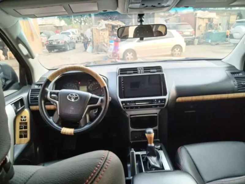 Toyota  Land Cruiser VXR V8   - 2022