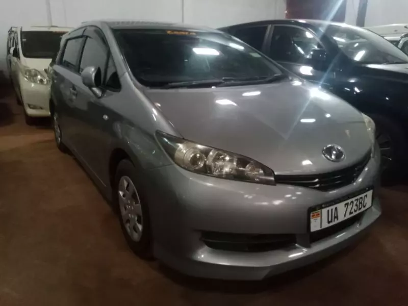 Toyota Wish   - 2010