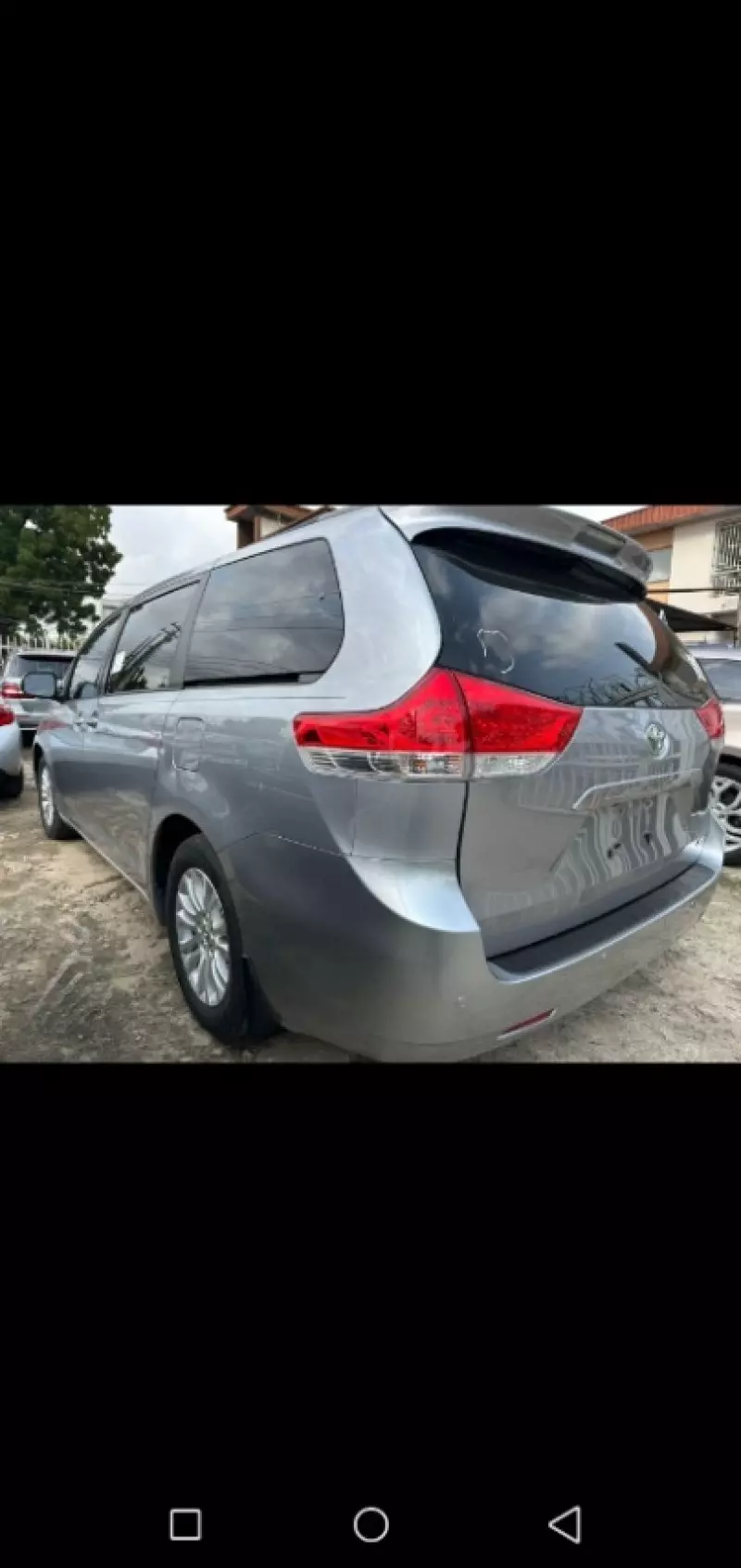 Toyota Sienna   - 2013