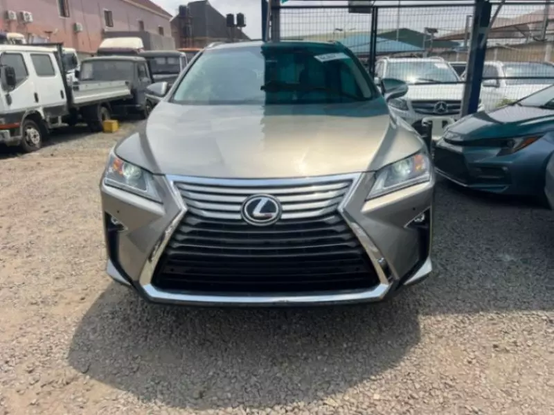 Lexus RX   - 2017
