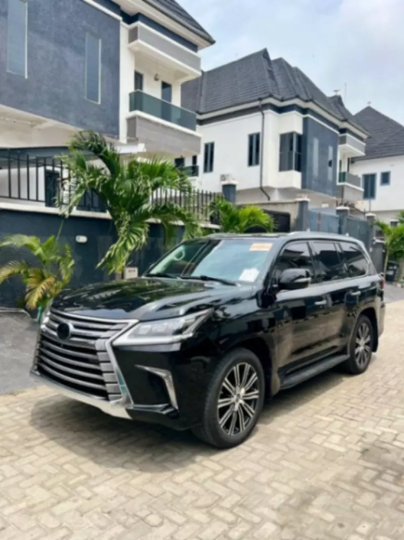 Lexus LX 570