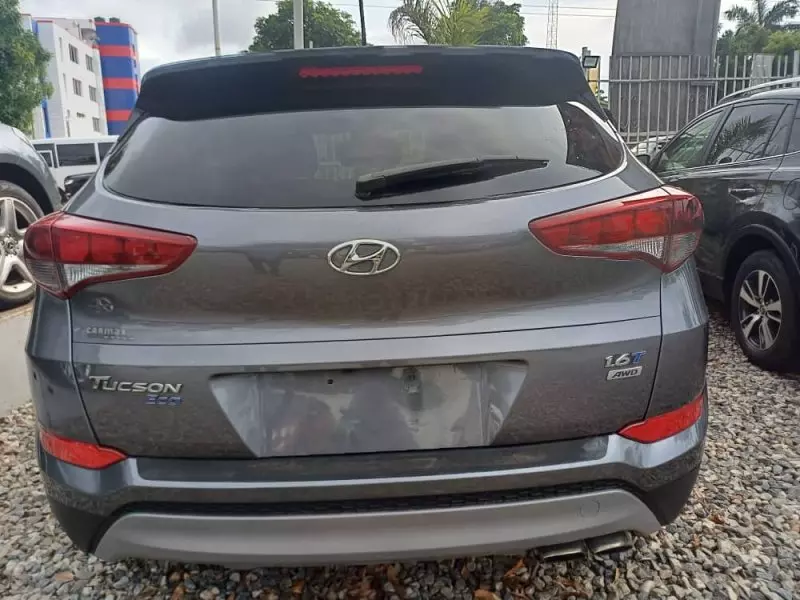 Hyundai Tucson   - 2017