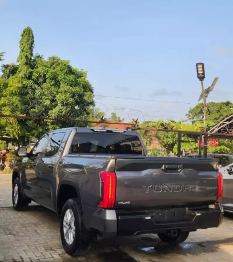 Toyota Tundra   - 2025