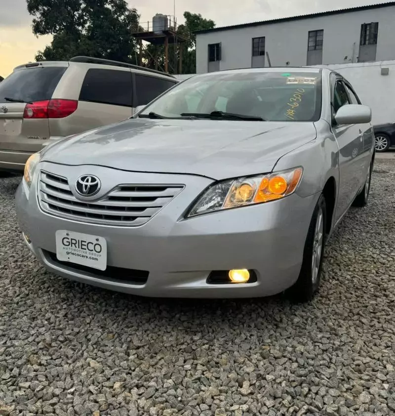 Toyota Camry   - 2008